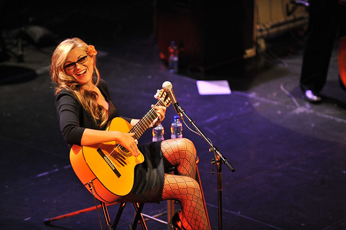 Melody+Gardot+Having+fun+performing