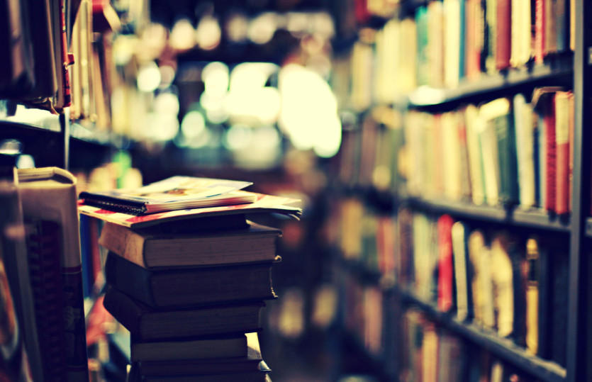 o STACK OF BOOKS facebook