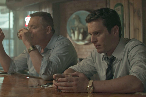 Holden Ford (Jonathan Groff) y Bill Tench (Holt McCallany) en una escena de Mindhunter